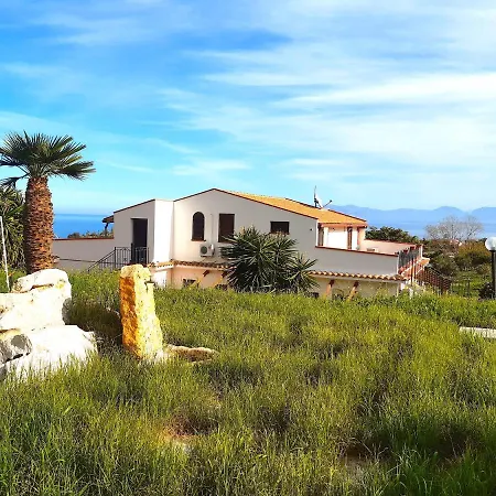 Le Grotte Villa